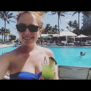 Meet your Posher, Alyssa